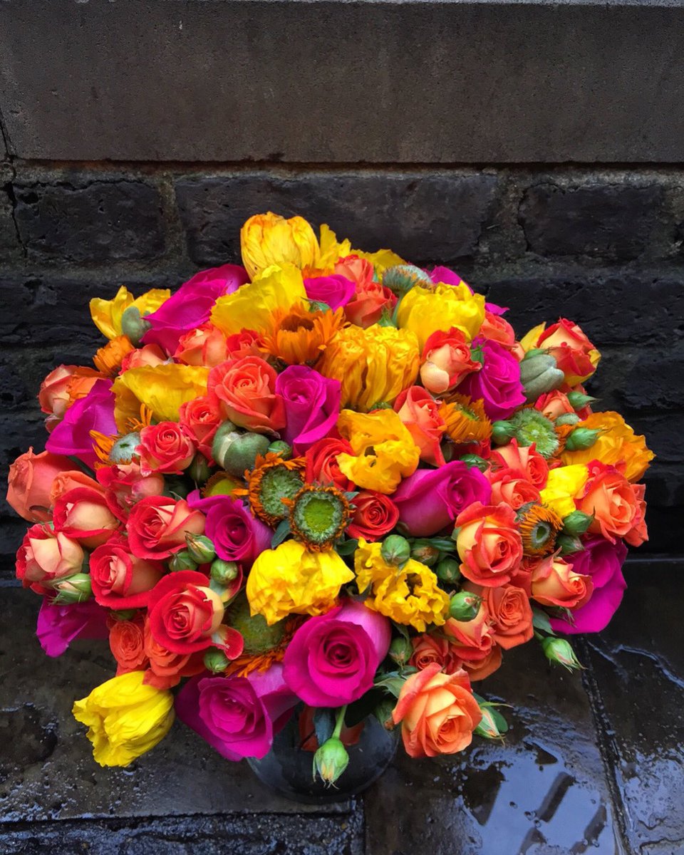 JakobsenJens's tweet photo. All for you 😉 @kelvinjbirk @academy_k2 @epollardltd @biomehealth @blomsterfotografering #buquet #onlineflowers #localflowers #buket #buketter #colourful #colourfull #colorfulllife #sesonalflowers #flowercourse https://t.co/HpAEGffOhB