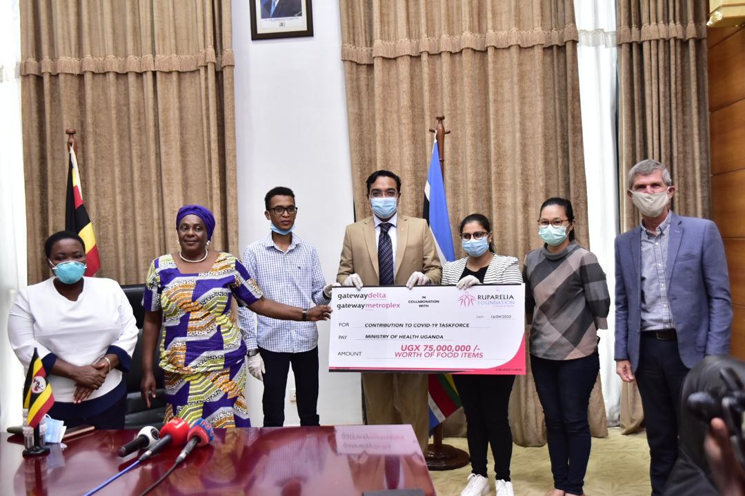 GREAfrica's tweet photo. In response to the #COVID19 pandemic, Gateway Delta Development Holdings &amp; Gateway Metroplex have donated 4000 food kits to communities across #Uganda. In collaboration with @rupareliafound, the donation was handed over to the COVID-19 Task Force in Uganda.
#GatewayDelta https://t.co/jBjFNYXY37