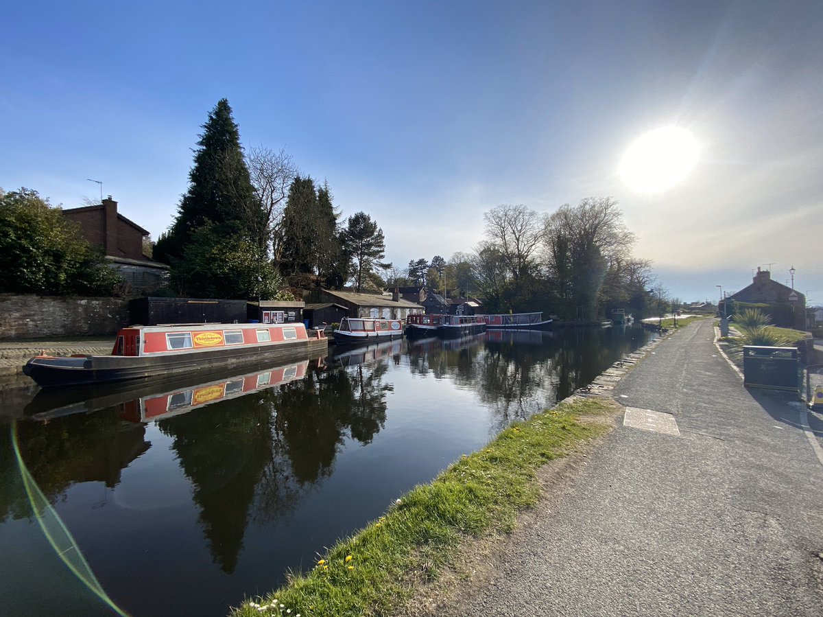 memeligion's tweet photo. My #linlithgow #cycle filmed via #iPhone11 ... fuzzy and wobbly but good in parts 🎯📍🏴😎😂 https://t.co/QhuWkEKglu #isolationexercise https://t.co/6xxt6pDj3R