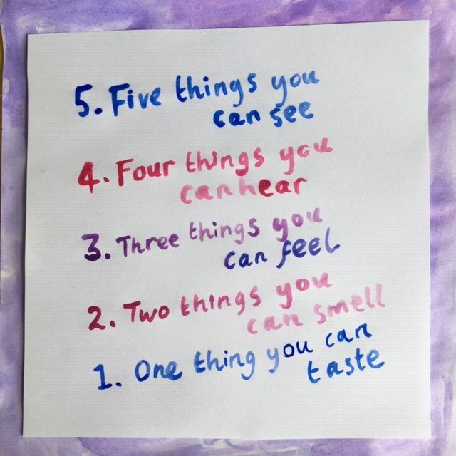 WellNottingham's tweet photo. The 5-4-3-2-1 grounding technique is a simple way to connect to the present moment if your thoughts and feelings are overwhelming. Use your 5 senses to list what you can see, hear, feel, smell and taste. https://t.co/U0XzWJH237