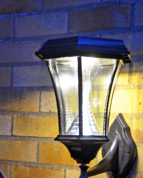 ProSolar_Lights's tweet photo. SPRING SALE
These solar wall lights have high capacity long life lithium batteries which last several years. Simple to install and free to run. Visit Lumena Lights today while stocks last!!
https://t.co/gumvgEP7JV
#DIY #spring #sale #PIR #illumination #gardenlights #solarlights https://t.co/oKeT0Sw4My