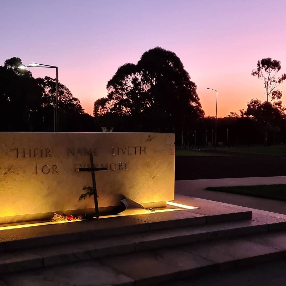 KreativeKurator's tweet photo. Leaving work tonight felt a little strange, knowing I won't be back tomorrow morning for the Anzac Day Dawn Service. Normally by now everything would be set up for the day's commemorative events, but instead, @AWMemorial closed. #anzacathome #athomeweremember #anzacday2020 https://t.co/ocuVDvgs5h