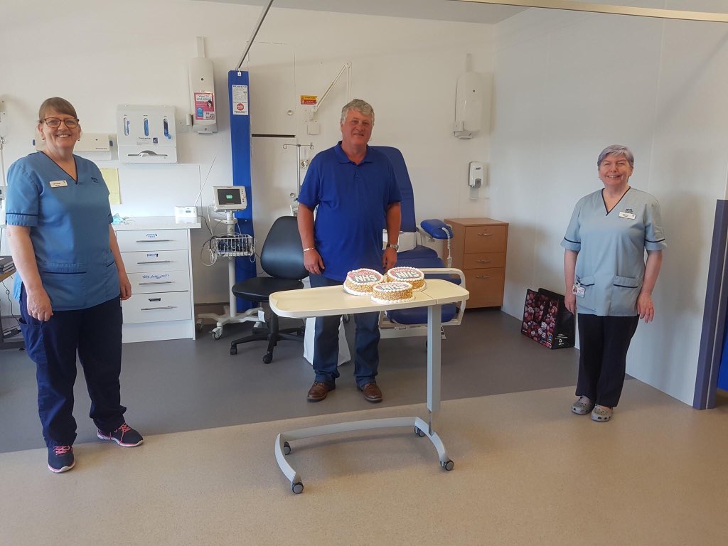 Thank you to Mr Graham Binnie for bringing these lovely cakes from Candy Bar, Saltcoats into the Medical Day Unit at Crosshouse with him. He is pictured here with nurses from the unit, Julie &amp; Cathy. The cakes were delicious &amp; enjoyed by all! 🍰🌈#ThankYou