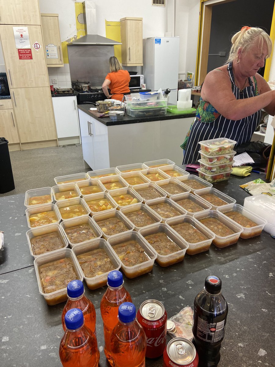 nwkleus's tweet photo. Fresh salad boxes and homemade meals cooked fresh this morning by our Community Cafe, ready for delivery this afternoon still warm! #InThisTogether https://t.co/w7e3TyC1k2