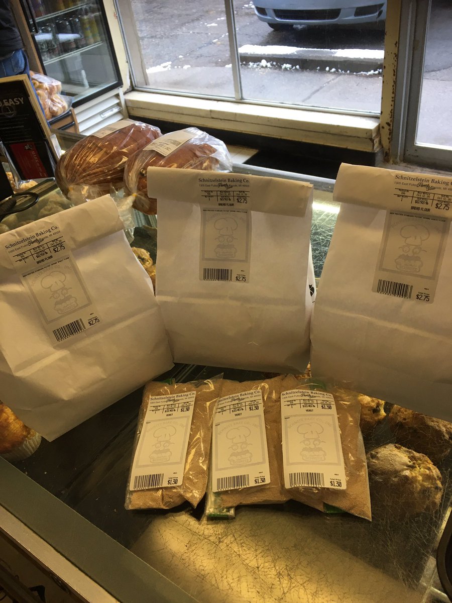 SchnitzBakery's tweet photo. It’s Friday and another weekend is before us! Stop by today to get your bread and buns to make your weekend a fun filled event! We even made butterflake, a customer favorite! Just down from @schnitzdeli https://t.co/4QaFIZbHYX
