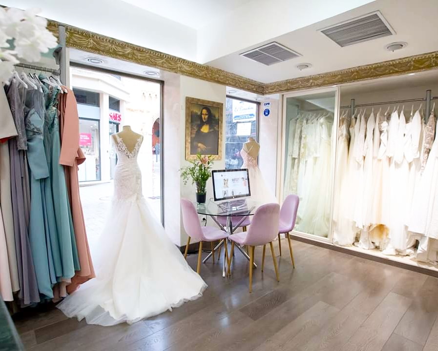 lagiocondanov's tweet photo. Tenemos un buen presentimiento!!!! 
Ya queda muy poco para que podamos abrir nuestra tienda en pleno centro de Málaga, por eso lo estamos preparando todo para que te sientas segura y sin temores a contagios.

El Coronavirus no va a poder con nosotras!! 

 #volveránlosabrazos https://t.co/WyQZVF6bmw