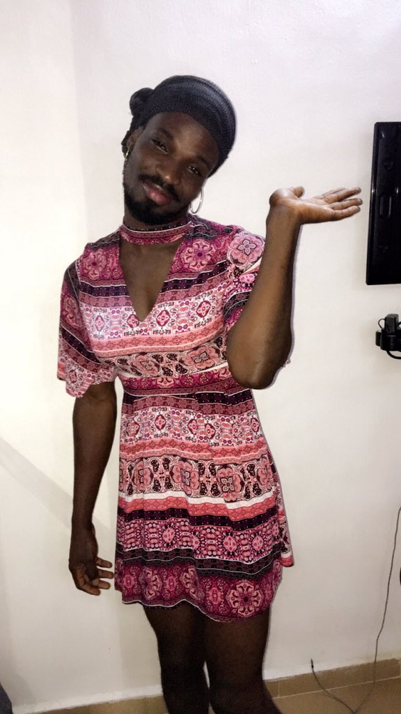 AdetonaKaygee's tweet image. And boredom made me do this!! 
Twitter no talk rubbish oooo 😂😂😂😂 
#Brickandlace
#toolz