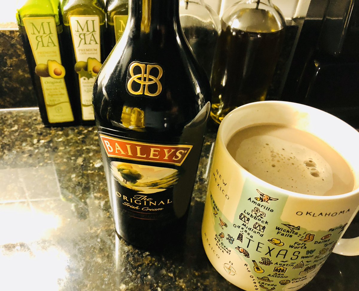 TigerLeadership's tweet photo. Well it’s that time of morning ☕️ I had to wait until the dishwasher was done ✅ so, I can make a big one in my Texas mug! 👊🙌☕️🏝🙏🐅
#baileys #irishcream #coffee #coffeelover #coffeetime #coffeedate #fridayvibes #daveangelo #tigerleadership #liveyourlife https://t.co/7UDUWPB7QY