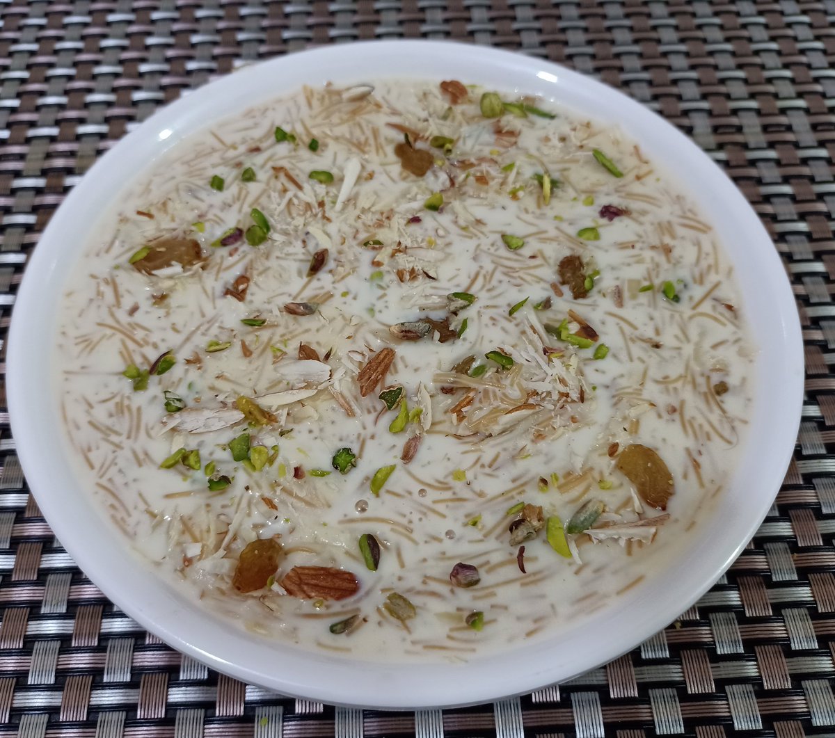 Cookwithsaba's tweet photo. Sevai Kheer 
Ramadan special
https://t.co/bfeAI5tWm2
#Cooking #ramadanspecial 
#yummyfood #kheer #tasty https://t.co/vXA2RmoyK3