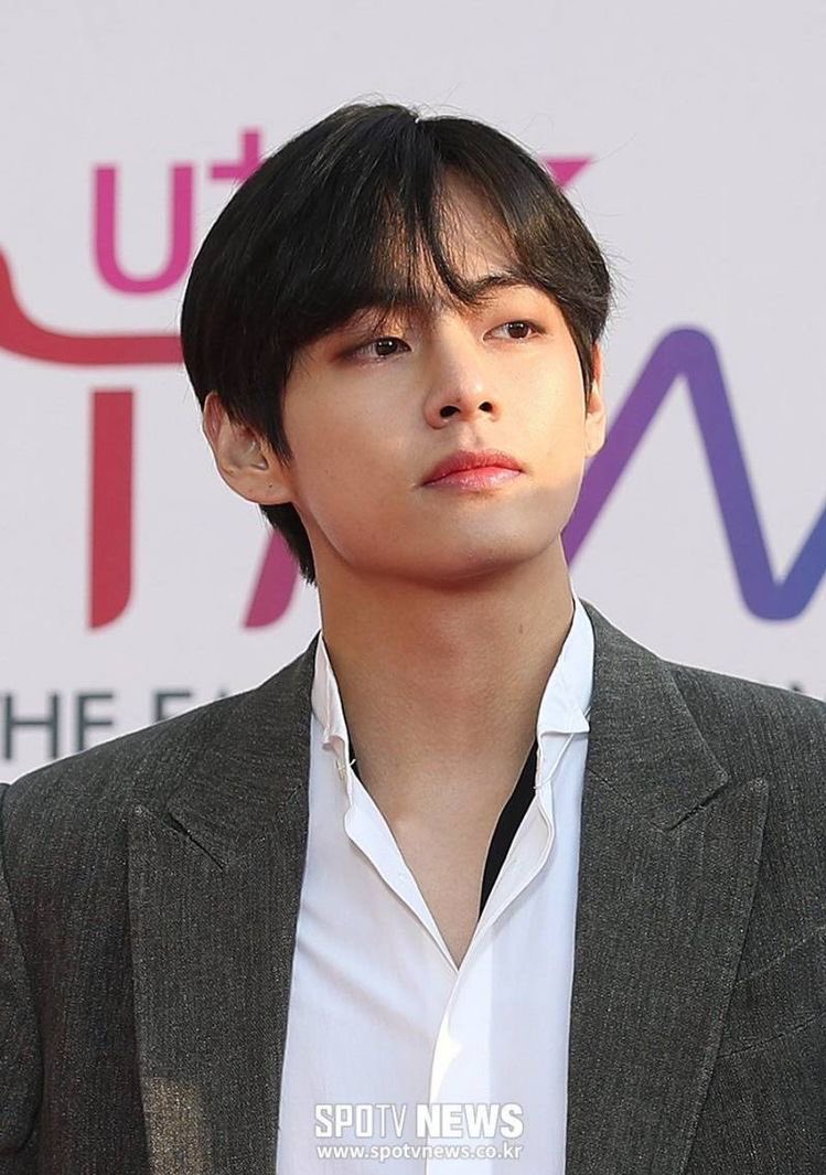 190424 Kim Taehyung: a thread recounting the events of that historical day.