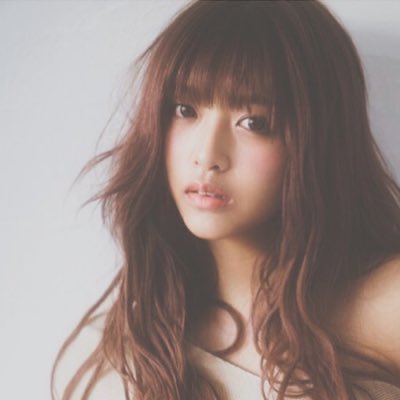 maco___official's tweet photo. みなさーん今日は
 ( @marurin0304 )とインスタライブ
コラボします👩🏼♡👩🏻

よる22:30〜 ぜひ見てね💓楽しみ！ https://t.co/JQ8KSkdVzg
