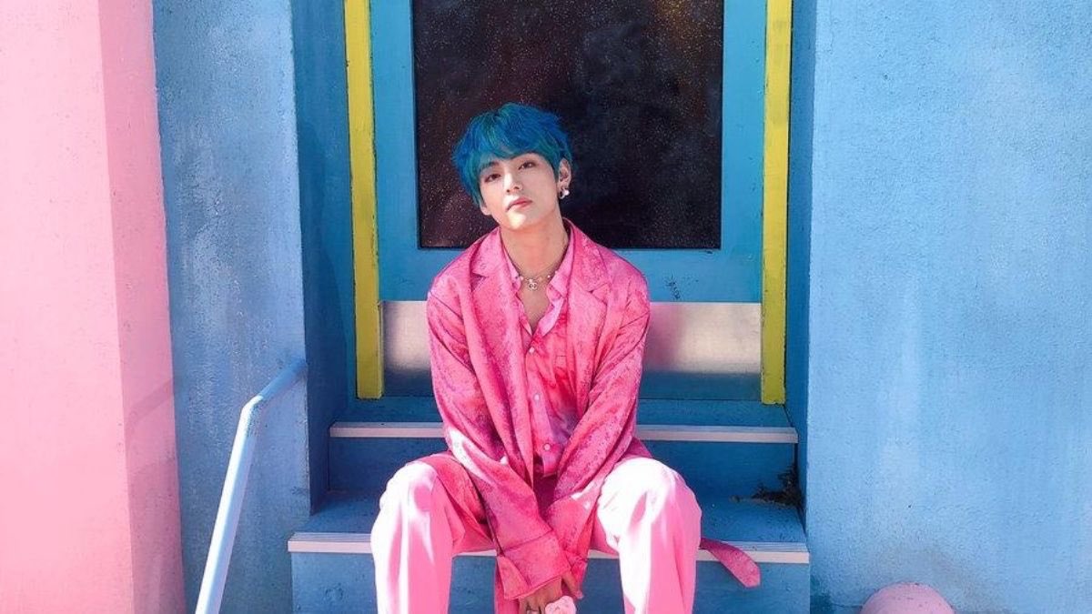 It was an unseasonably warm Spring afternoon in late April, 2019. The world was still reeling from BTS’s new smash hit single, Boy With Luv. For many months, Taehyung stans had been losing their minds over Blueberry Boi Taehyung™. But that was all to change on this very day.