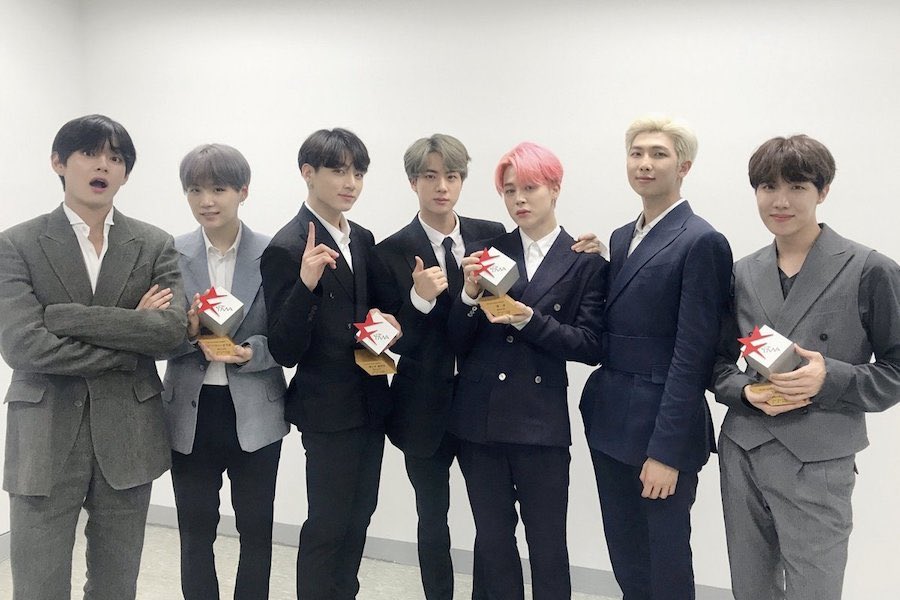 BTS won the Dasaeng and three other awards that night including Best Album award for LY: Answer, the Idol Live Popularity award, and one of the Artist of the Year awards. AND THEY ALL LOOKED UNBELIEVABLE I REALLY CANT BELIEVE THIS DAY EXISTED THANKS FACT AWARDS.