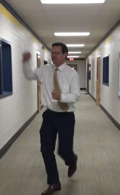 wpsmemphis's tweet photo. We have to participate in #flashbackfriday today to meet the #dancingprincipalchallenge. Can you find Mr. Moore, Mrs. Hackmeyer, and Dr. J in this video? Click here to watch: https://t.co/utWMZiEGHQ #wpsmemphis #bettertogether #wehavefun https://t.co/feXxMxXj5k