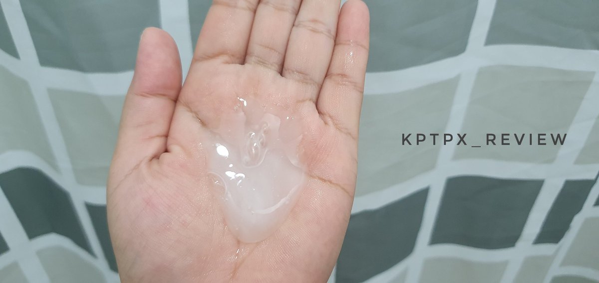 KPTPX_REVIEW's tweet photo. #HerbalEssencesTH #biorenew Smooth Golden Morning oil แชมพูลูกรักก็ว่าได้ ปกติใช้แชมพูแล้วไม่เคยถูกใจอันไหนเป็นพิเศษ อันนี้คือใช้แล้วผมนุ่มมาก หอมอะไรไม่รู้อ่อนๆๆ แล้วไม่คันหัวด้วย ถ้าขี้เกียจลงครีมนวดแนะเป็นตัวนี้เลย ตัวนี้เปย์ซ้ำแน่ #ไว้รีวิวห้ามขายของโว้ยยย #ไม่ขายจ้ารีวิวเฉยๆ https://t.co/DlKFbqnO0I