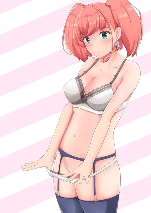 LceL(@LceL_ )さんからバトンいただきました!🥳
#絵描き繫がれ
艦これメインで他も時々描いてます🎨🎨🎨
バトンはサークルの馬耳東風(@bajitohfu )さんに回させていただきます🏃‍♀️ 