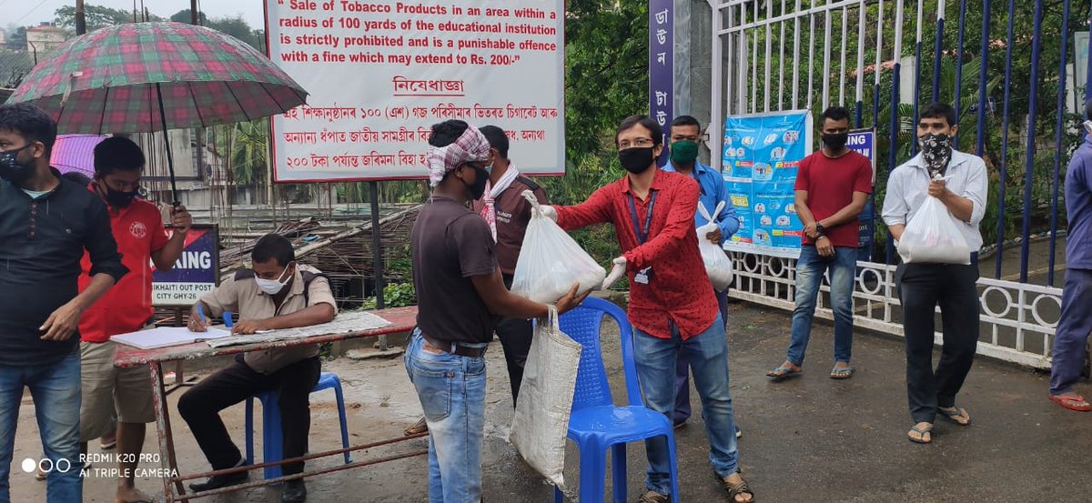 DCKamrupMetro's tweet photo. Assam Down Town University have distributed 750 nos of food packets among some poor families today under Chandrapur Revenue Circle. https://t.co/7vf1jLk7zb