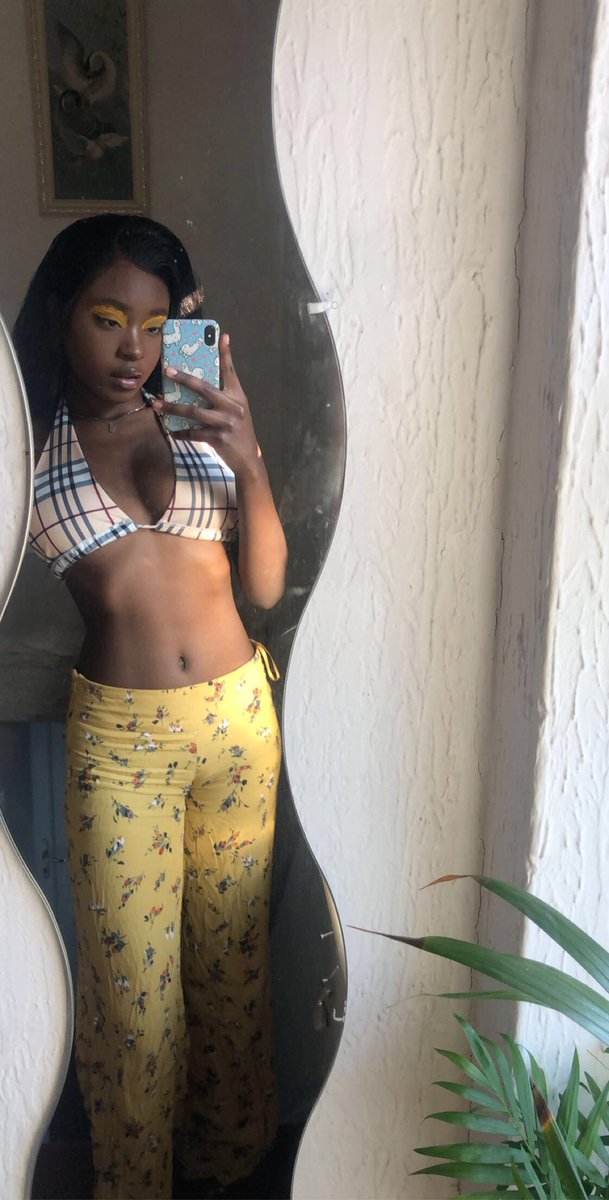 I’m gonna make a thread of all my fave pics of my looks no one cares but I wanted to post more