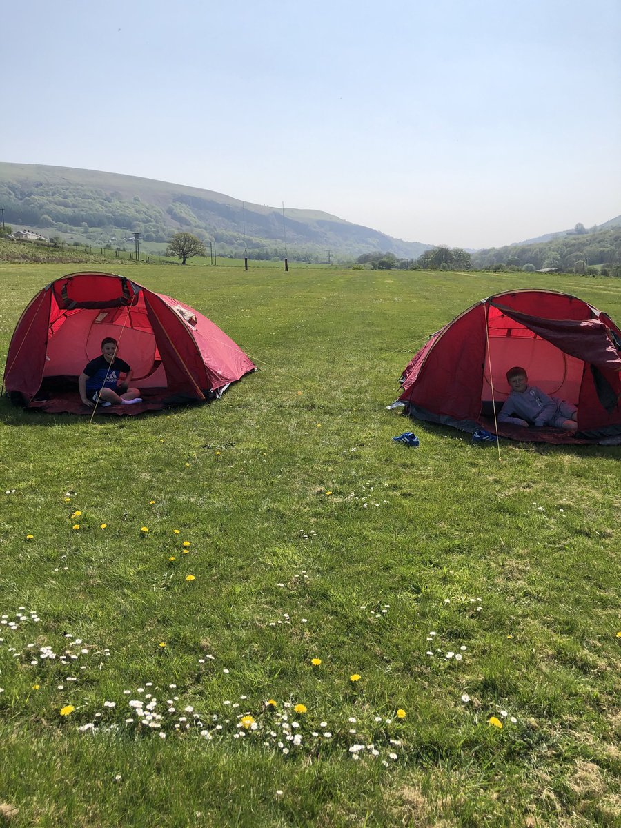 IDS_Mrs_Evans's tweet photo. Blessed with incredible teams of staff, committed to providing wonderful activities in the @HubIDS today. #tentbuilding #gardening
#distancelearning https://t.co/1AVuEtEUHI