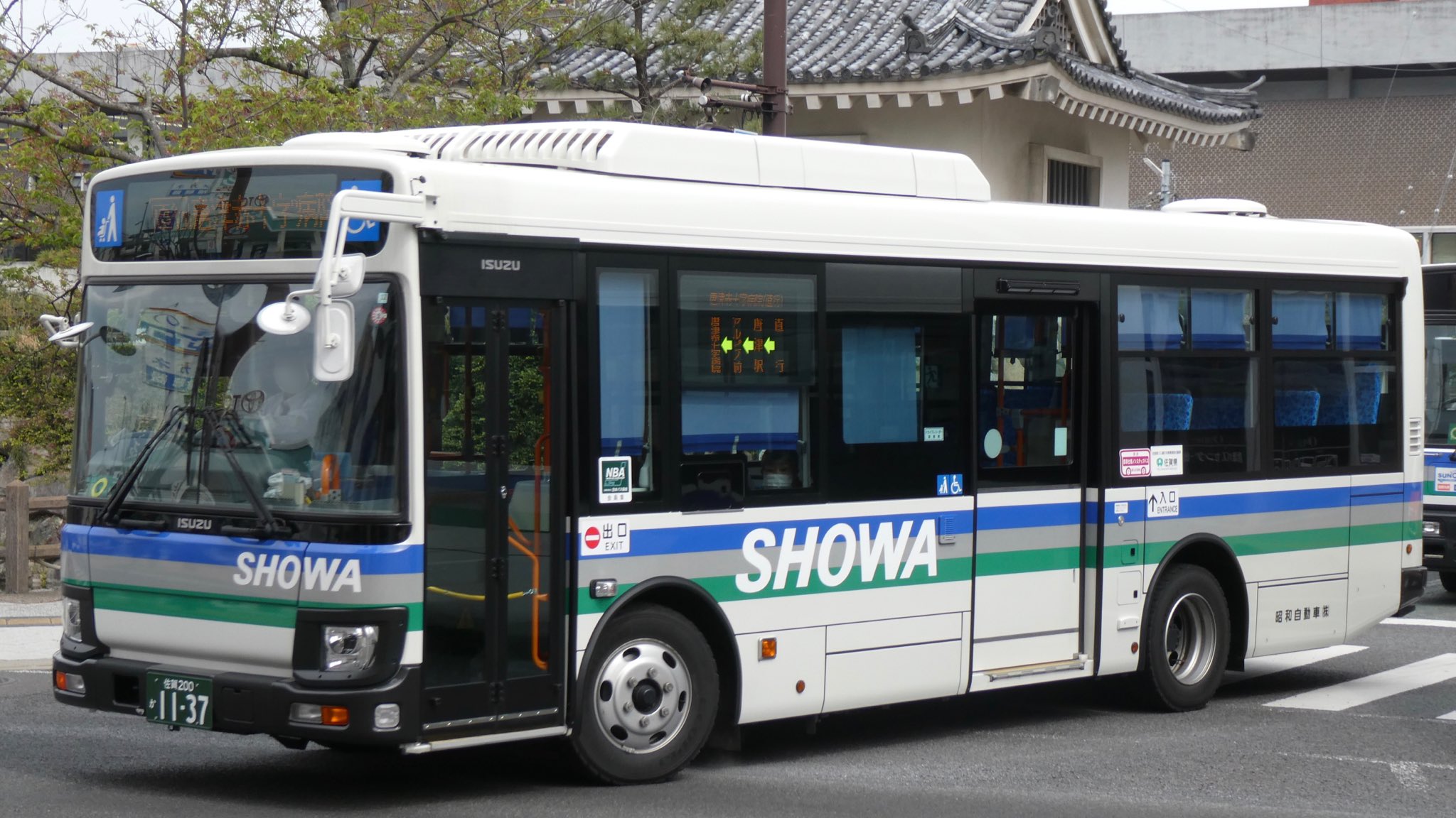 9州ﾊﾞｽ 唐津大手口バスセンター 平成23年12月にオープンしたバスセンターは 旧バスセンター跡地に 建てられました 今では 3枚目のように新型車同士出発していく姿も当たり前のように見られる景色に T Co Kap5g3iiee Twitter