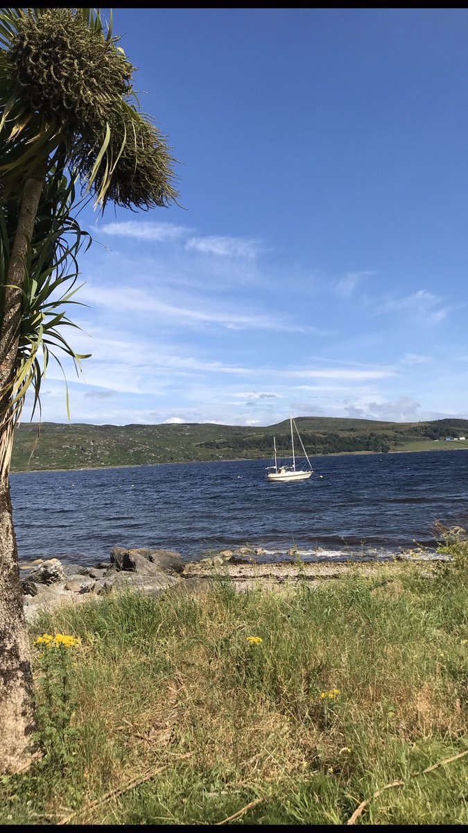 ComeSeeScotland's tweet photo. ‘There’s no heaven to compare, with that sleepy village nestling on the Clyde’. ( Home to the Kyles) #tighnabruaich #awindowonscotland #argyllsecretcoast  #argyllbeback @VisitScotNews #qualifiedtourguide @STGAGuides https://t.co/wdS6q7BaJd