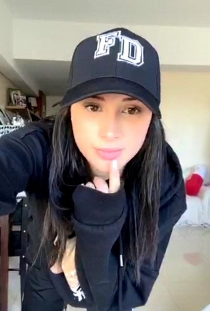 A thread ; FRANKIANA as each other  @dianacmackey  @frankimrussellctto: photos and editsTENkGOD FOR FRANKIANA