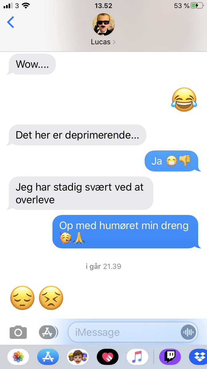 gigantes74's tweet image. Lavede en lille “ond” prank på den ældste søn @LBurchhardt i går 😂 #farhumor #savnerstadion 💛💙