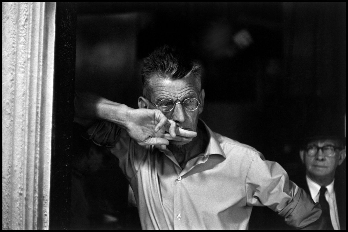 GerryForTrees's tweet image. “Si continua a dilazionare... il momento dell'azione... per paura di passare all'azione... troppo presto... e il giorno passa... passa e va... nella più completa... inazione"

Da Giorni felici (Samuel Beckett)