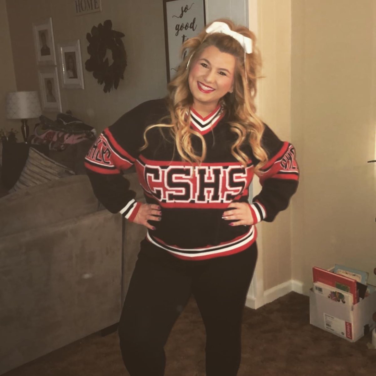 LisaDunn1983's tweet photo. When you pull out the old Varsity cheer sweater... @StritchAthletic pretty sure I should get a Hall of Fame bid for this 🤣 

#classof2001 #20yearslater #letsgocardinals #QuarantineLife https://t.co/SX8xhXsm1z