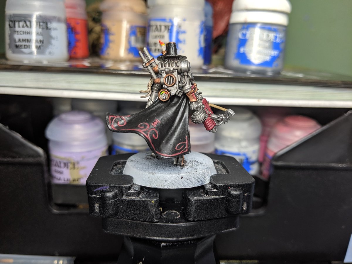 Twilight_Minx's tweet image. Holy moly I actually managed to finish a model 😮😍 
Pictures with less harsh light below! #Warmongers #greyfax #PaintingWarhammer #warhammer40k @WarComTeam