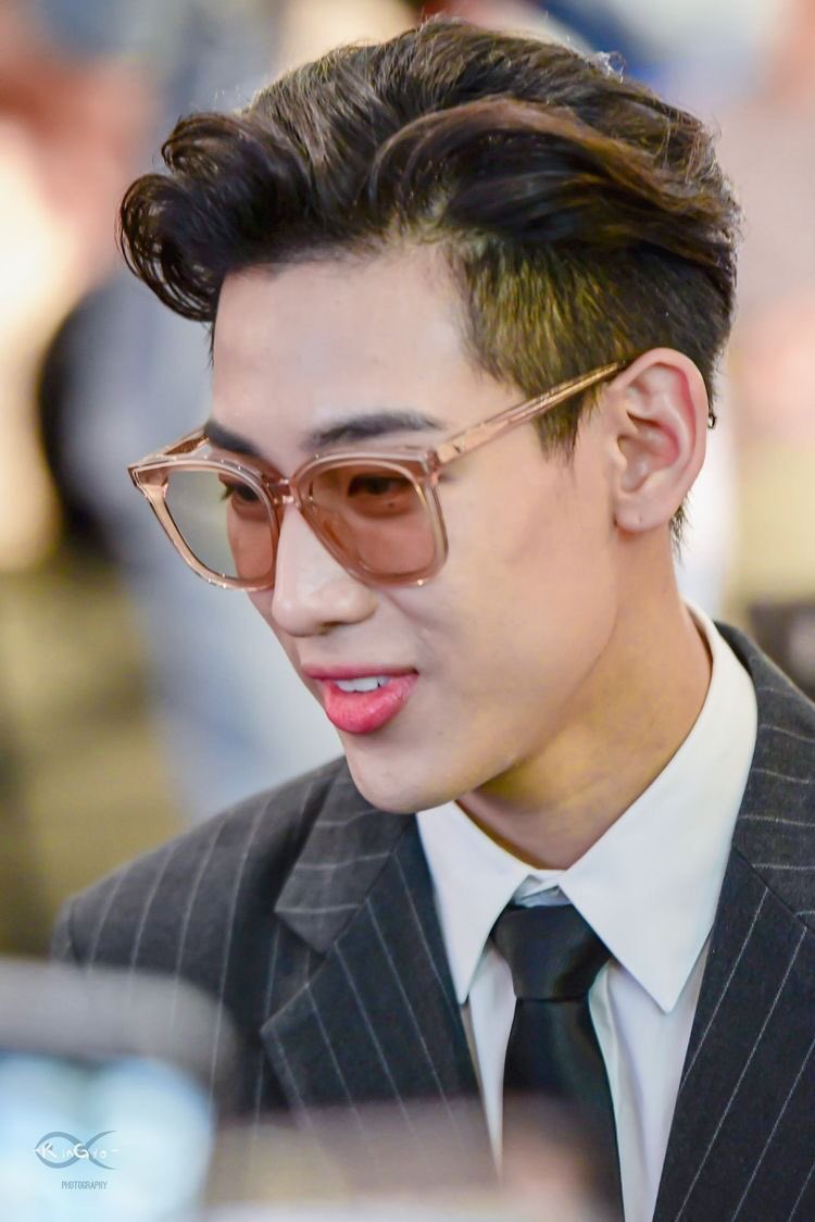 bambam in glasses is an iconic look — a double B thread for the fashion king: