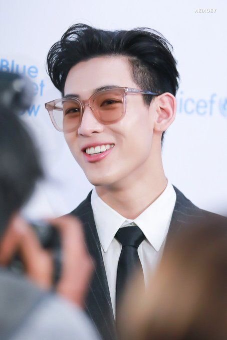 bambam in glasses is an iconic look — a double B thread for the fashion king: