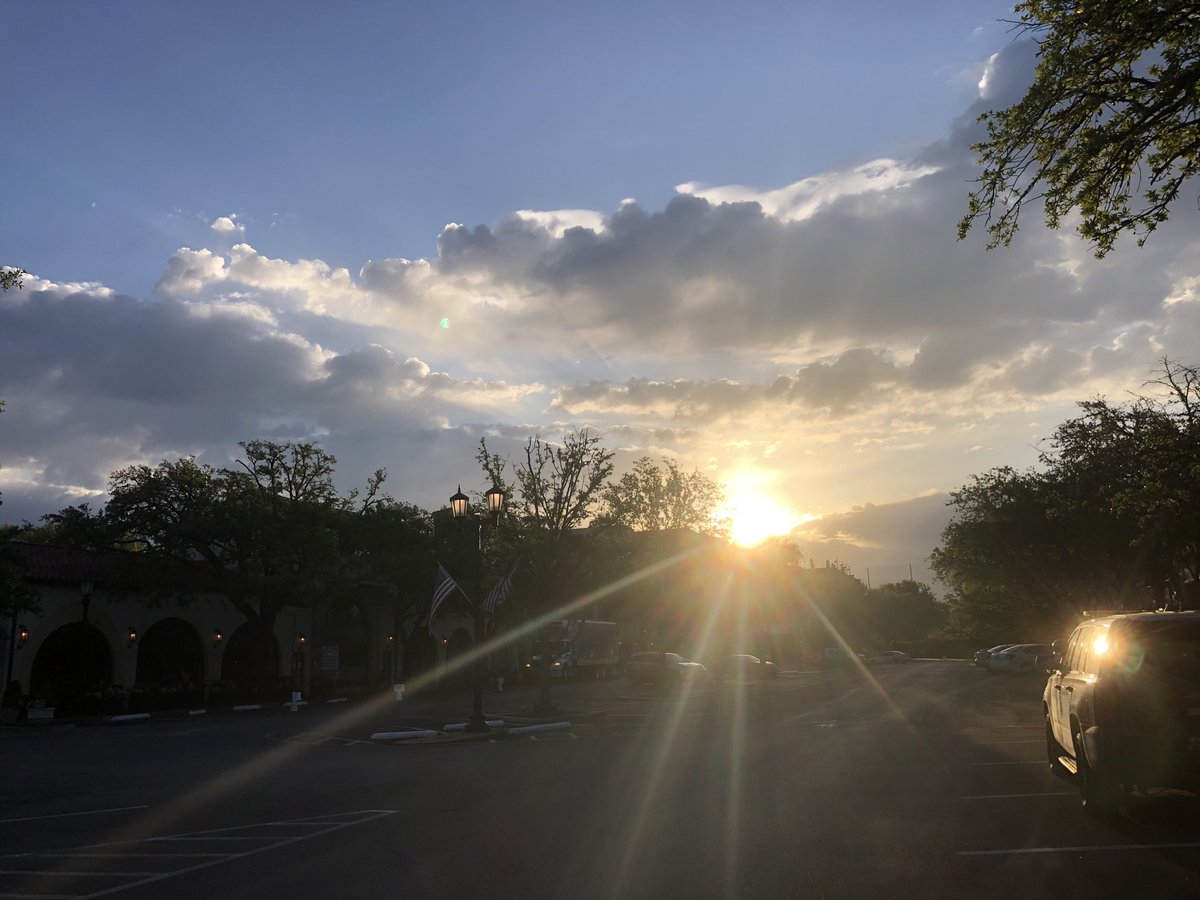 JulieFineTX's tweet photo. Good morning! #amwalk https://t.co/ceYC1gqtnb