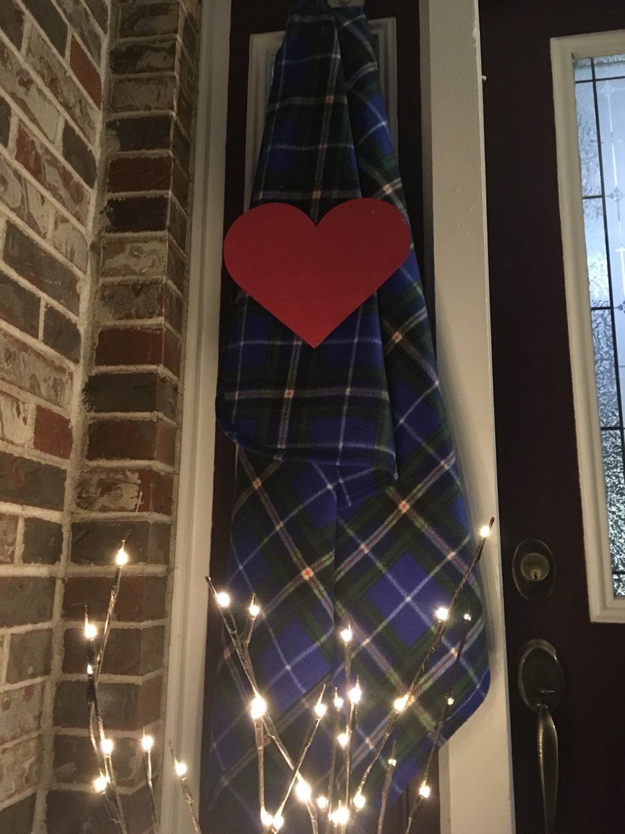 EmeraldInter's tweet image. #NovaScotiaStrong #NovaScotiaRemembers Put a candle in your window, join vigil @ 7pm ADT tonite, wear red &amp;amp; go outside at 2pm for period of silence. Watch livestream services @SaintBP⁩ &amp;amp; others. Honor these tragic losses in Colchester &amp;amp; Cumberland Co,all Nova Scotians &amp;amp; beyond