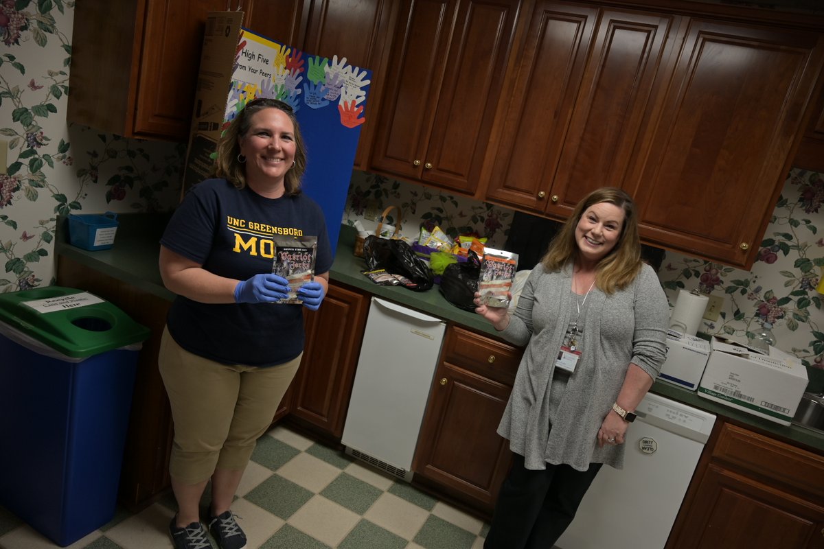 carolinacaring's tweet photo. HUGE thanks to Mark and Coreana Minton, who donated AND delivered lunch last week to all the staff at our Robinson Road location! The delicious meal included sub sandwiches, pasta salads and Patriot Jerky. Chubby's of Conover, NC provided chips and cookies! #Caring4Community https://t.co/dsKoYk8feA