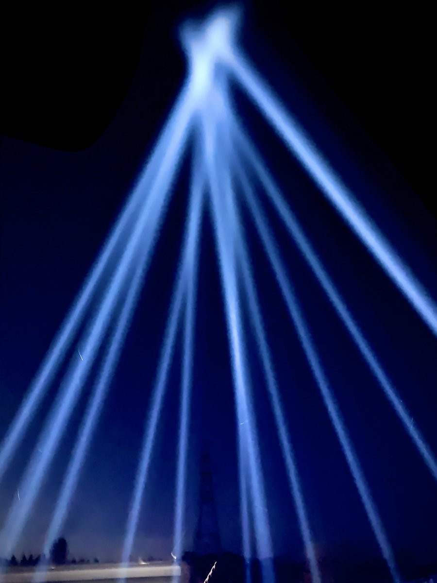 ProLXProduction's tweet image. Thanks to @ClearsoundPro for helping bring together production companies from across the UK and Europe with a spectacle of light! 
We couldn’t say no in showing our support through these difficult times. 
 
#stayathome #nhs #ourshininglight