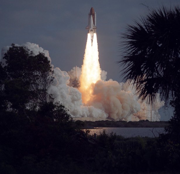 TylerG1998's tweet photo. At this moment 30 years ago, @NASAHubble was successfully launched to orbit aboard Space Shuttle Discovery as part of the STS-31 mission. She was deployed the next day, &amp; has since given us the best views of our universe that we’ve ever seen. Keep it up, Hubble! 🌌

📸: @NASA https://t.co/M1eVOHbGat