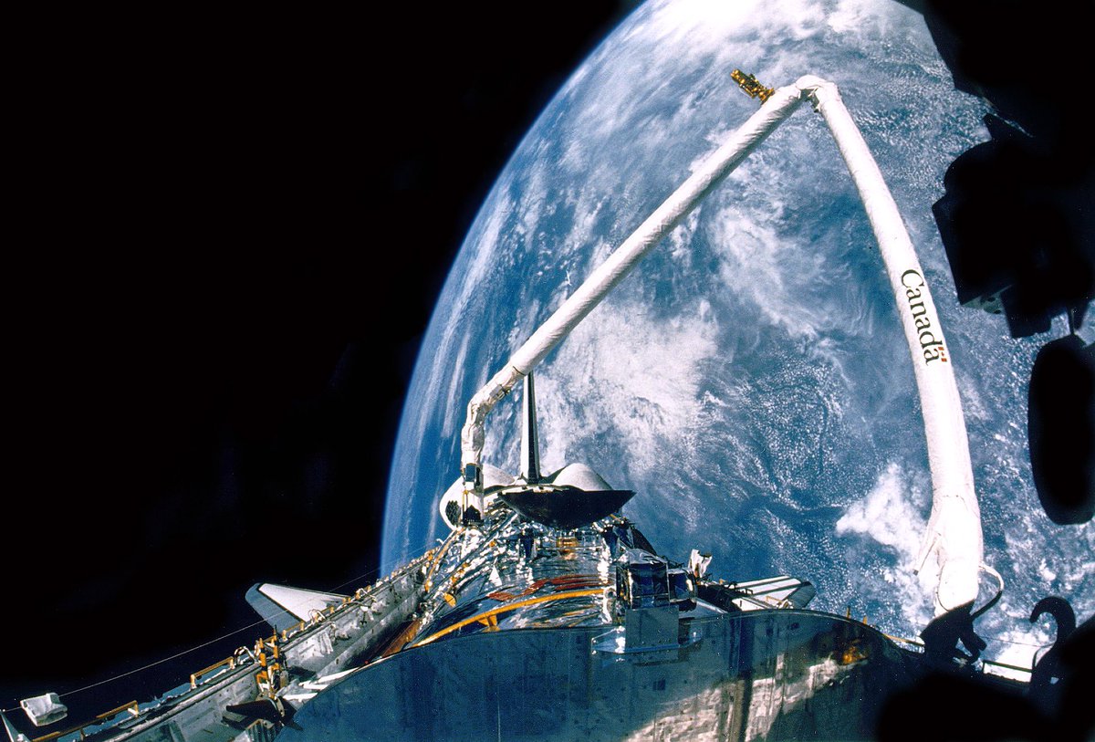 TylerG1998's tweet photo. At this moment 30 years ago, @NASAHubble was successfully launched to orbit aboard Space Shuttle Discovery as part of the STS-31 mission. She was deployed the next day, &amp; has since given us the best views of our universe that we’ve ever seen. Keep it up, Hubble! 🌌

📸: @NASA https://t.co/M1eVOHbGat