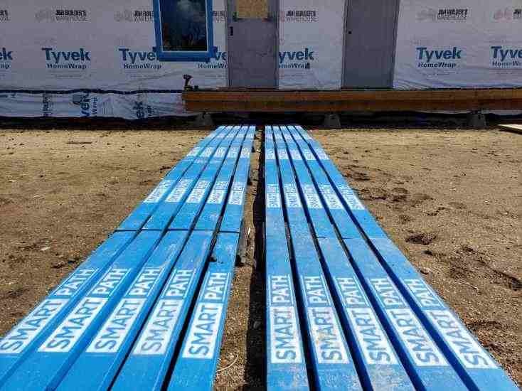 SmartpathSystem's tweet image. Easily create a 4' wide SmartPath™ instant-path solution!  Using our patented #recycledrubber bases, 2x4"x8' lumber: a 22" wide path is quick &amp;amp; easy to build.  
Or, lay 2 paths side-by-side, connect with joiner board, fasten to the side-support of the base.  Widened path!