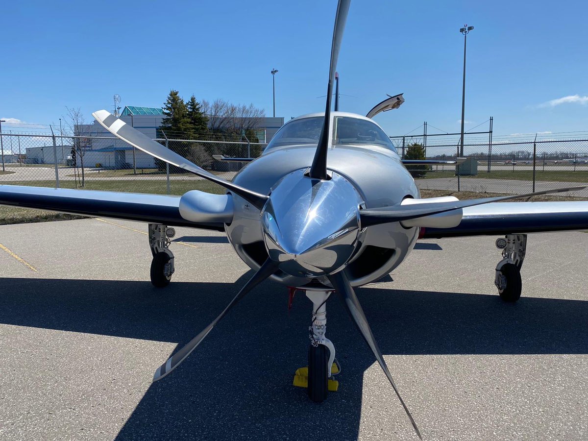 ButtonvilleFly's tweet photo. Time for #FlightDeckFriday — Mark Brooks has been doing some repositioning and maintenance flights, and sent us these shots of the Piper Meridian! 

#piperaircraft #pipermeridian #flightdeck #aviationphotography https://t.co/wrvkbVeUUb