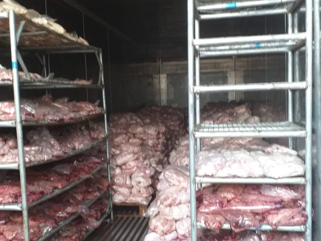HELP A FARMER
 
A farm based in Ilishan, Ogun state has over 15tons of frozen chicken worth millions of naira for urgent sale. <a href="/ProfOsinbajo/">Prof. Yemi Osinbajo</a>  @dabiodunMFR
<a href="/YAYIAdeola/">.</a>
<a href="/akinalabi/">Oloye Akin Alabi</a> <a href="/jidesanwoolu/">Babajide Sanwo-Olu</a> @senatoropeyemi
@olukoredeokusan 
<a href="/BashorunGa_/">FARMGRIDDZ🐔🐓</a> 
 Pls contact:08023063465, 08054150414