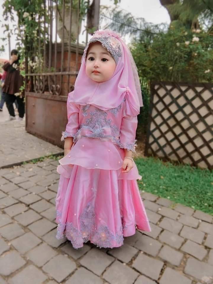 ema_044's tweet photo. মাশাআল্লাহ😍😍
জান্নাতের পাখি একটা😍😘😍😘 https://t.co/ogocLFHedM