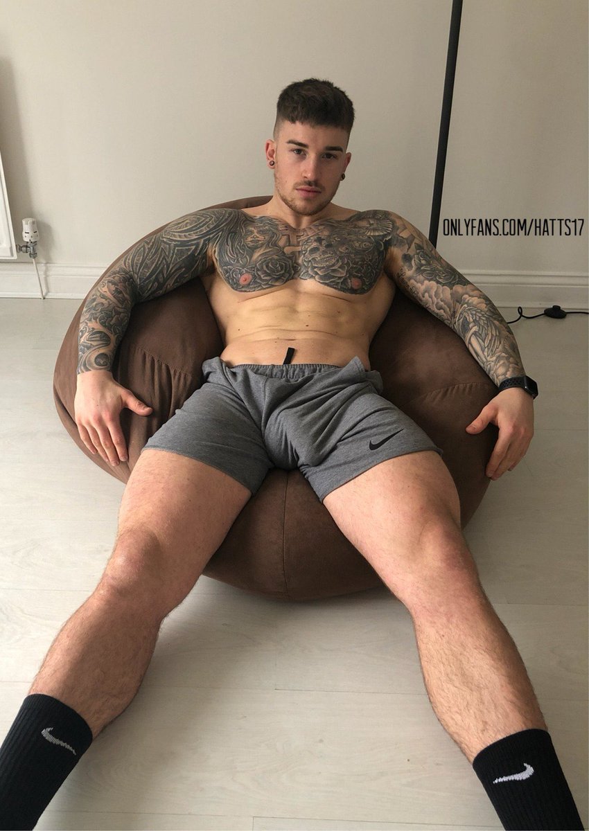 ilonggo twink on X: Chris Hatton is so fucking hot. A very fine specimen I  wanna see him jerk off and cum. @hatts17 #hunk #borta #muscle  #muscleworship #alteriloilo #alterph #onlyfans #justforfans #tamod #