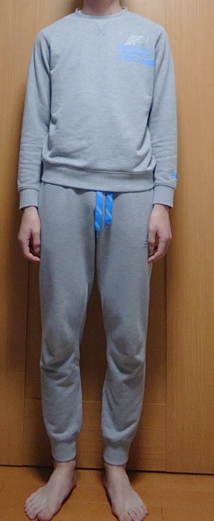 School Of Lock ダサ部屋着グランプリ 長野県 18歳 男の子 無力マン 袖のサイズが合ってないグレーのトレーナーと 裾が短いスウェット 上下はセットじゃなく別々に買ったコーデ ナイスダサ部屋着 Sol T Co Qh8hqwuatp Twitter