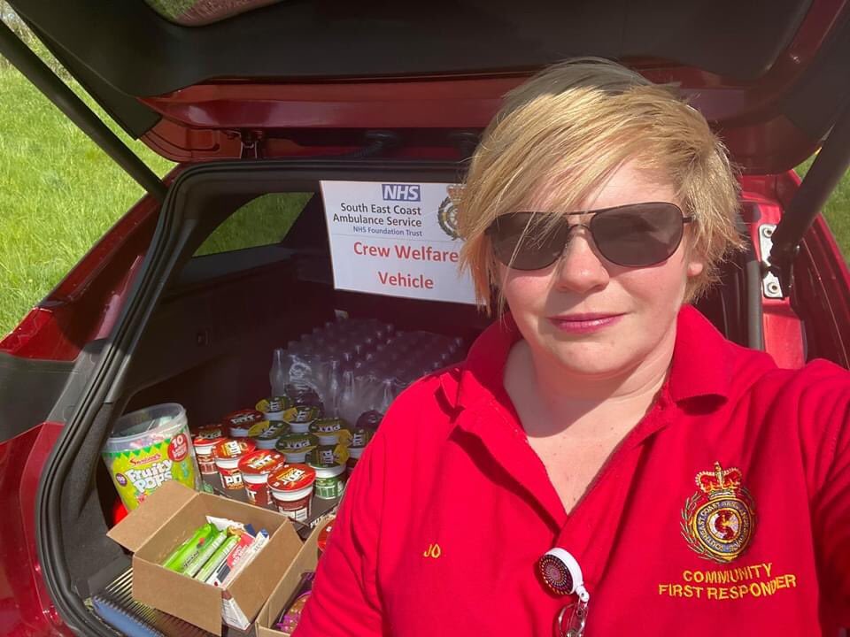 SECAmb_SCFRTL's tweet photo. Great to see both the #PaddockWood &amp; #Coxheath @SECAmbulance crew welfare vehicles out again today being manned by the @MaidstoneCFR @SECambulanceCFR team who are one of the teams in my OU 🌈 #TeamSECAmb #Jo #Sharon 🚑💚 https://t.co/p1wQ0myeI8