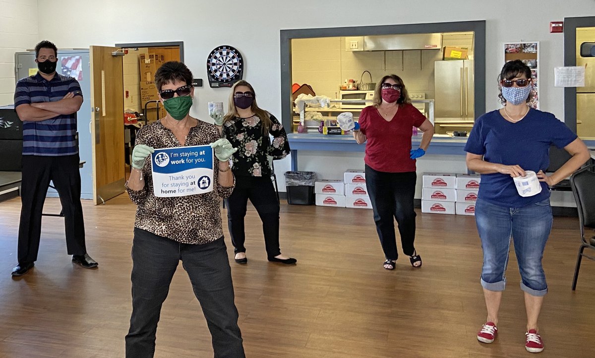 PascoCountyPIO's tweet image. Our Public Services Branch and Senior Services team members are proud to serve you during this time. #StayHome for us and help us prevent the spread of #COVID19 in #PascoCounty. #PascoProud