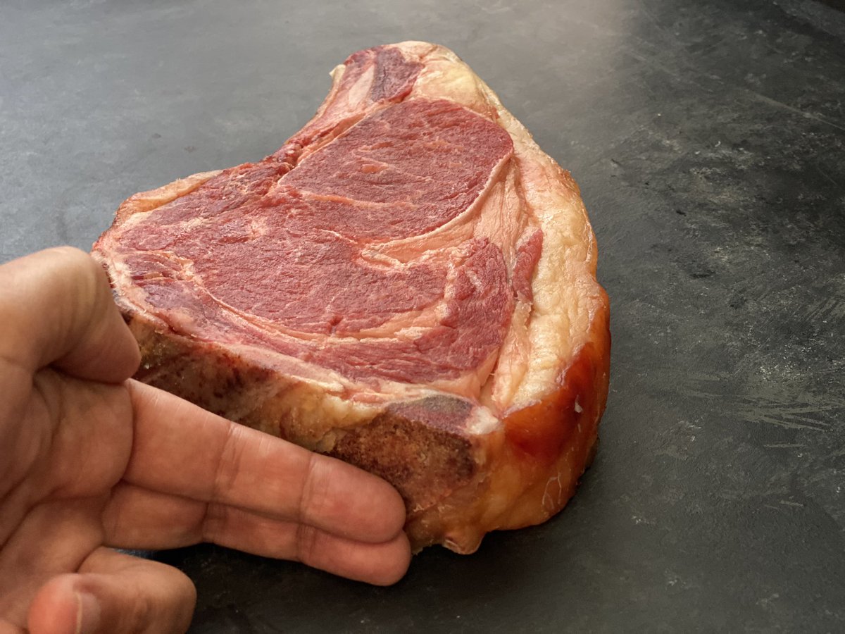 ¿El grosor óptimo para tu gusto?
.
👉🏻 discarluxonline.es 👍🏻😋
#discarlux #carne #steak