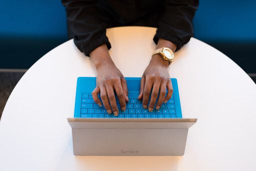 dinus's tweet photo. Are you a #freelancer struggling to retain clients?

@bloomcrm has come up with 9 techniques to help you get and retain more clients.

https://t.co/85vS5ZZlHd https://t.co/ongcGbU01p