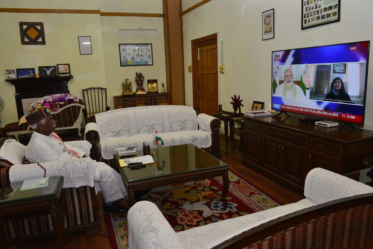 Dattatreya's tweet photo. Today Hon’ble PM @narendramodi #videoconferencing with #GramPanchayats heads. https://t.co/DfwgjnYBKI