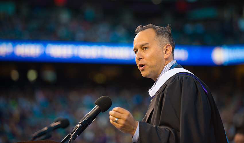 TheCSUEA's tweet photo. @Pixar #AcademyAward winning @Pixar #Producer Jonas Rivera is #CalStateGreat as an alumnus of @calstate's @SFSU campus &amp; a former #graduation speaker! We're thrilled that #Pixar &amp; The @sfchronicle are offering this virtual #screening of #insideOut!

#CSUsuccess #GatorPride #CSU https://t.co/MPexsMT6wR